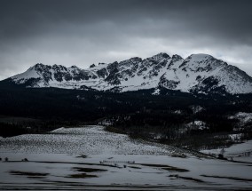 一念关山，刷新首日剧播纪录 一念山一念海