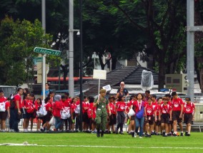 高校元旦晚会又来整活，精彩纷呈，活力四溢的青春盛宴 大学生元旦晚会