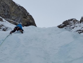 福建闽侯山火突发，紧急救援行动启动 闽侯爆炸