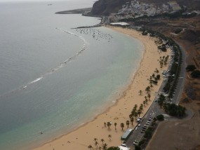 韩国客机着陆事故，撞墙起火，23人死伤 韩国客机事故