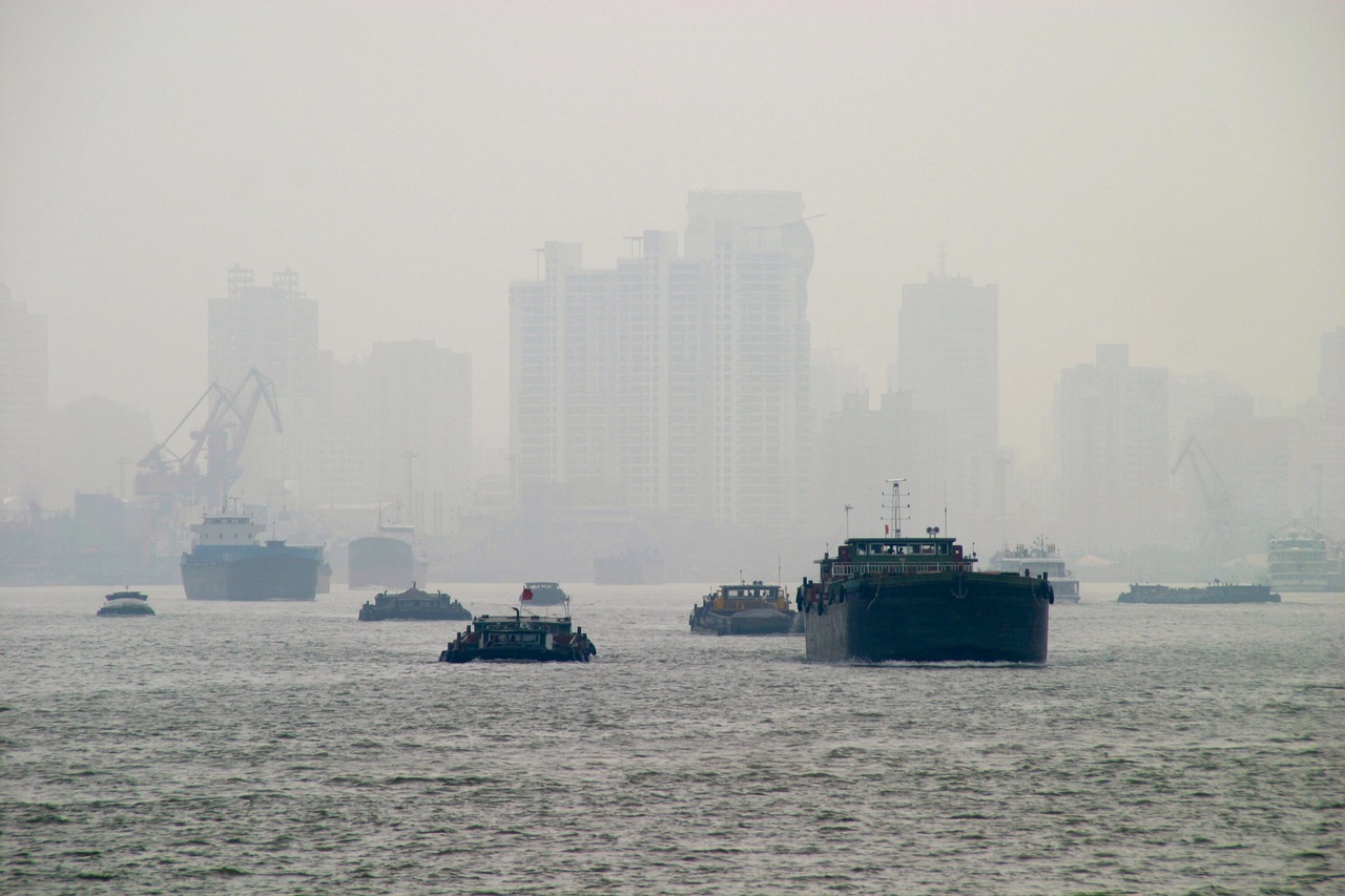 福建舰，除了轮胎印，还有哪些痕迹值得关注 海军福建舰