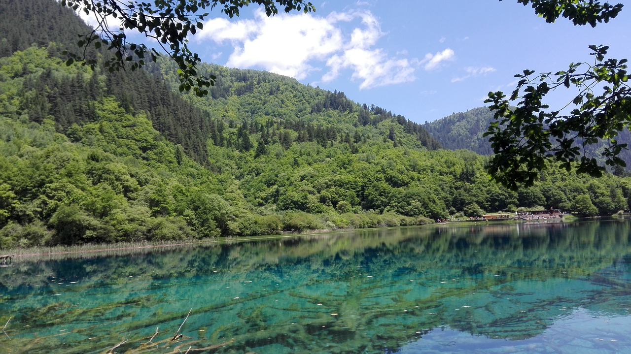 今年五一假期全国十大景区人流量爆满 今年五一各大景区人流量